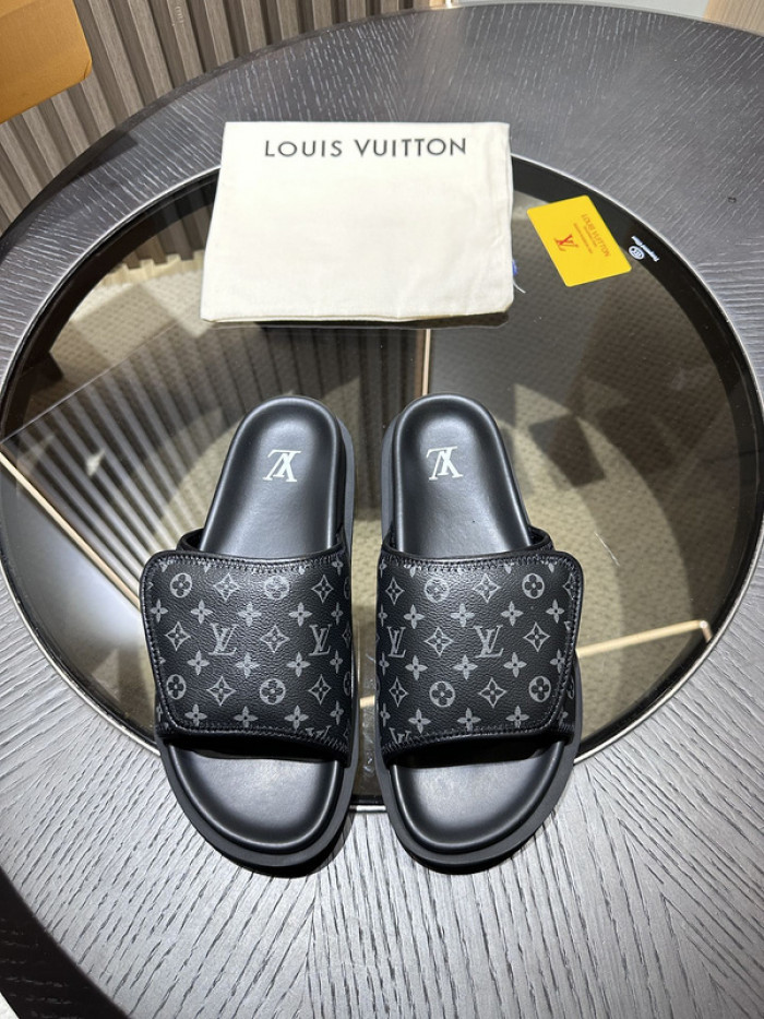 lovt sandal