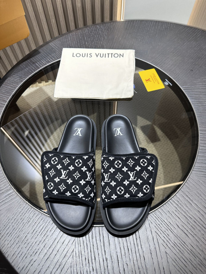 lovt sandal