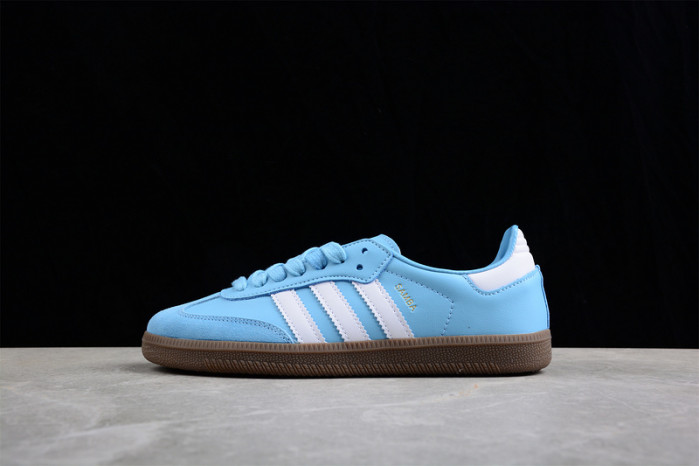 ad low-top sneaker 23031311