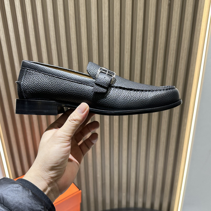 HER SHOES HM-23