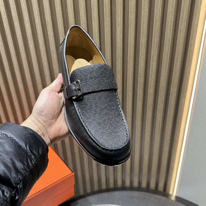 HER SHOES HM-24
