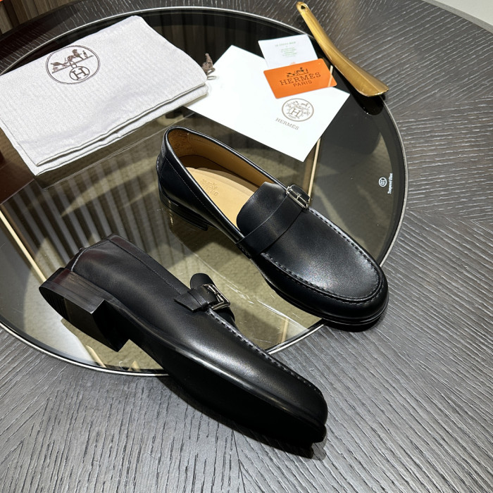 HER SHOES HM-25