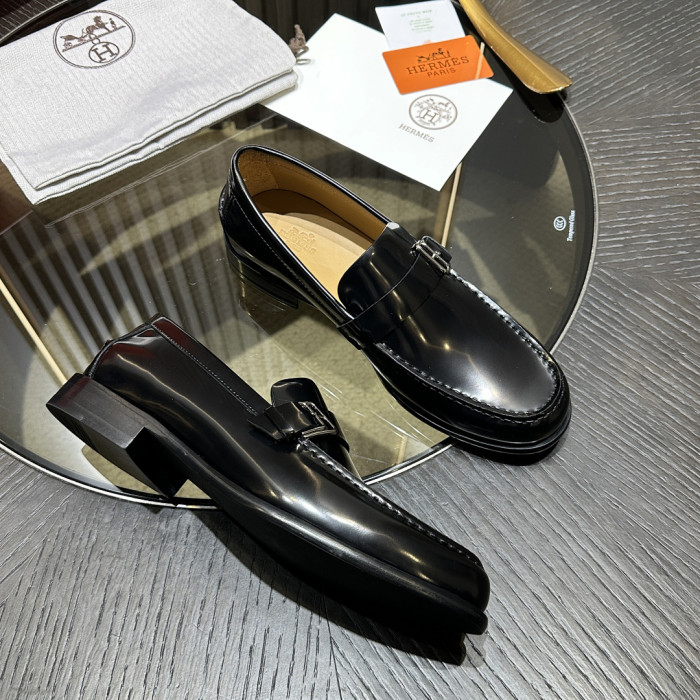 HER SHOES HM-26