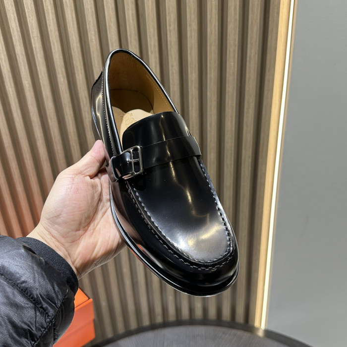 HER SHOES HM-26