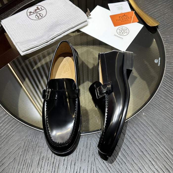HER SHOES HM-26