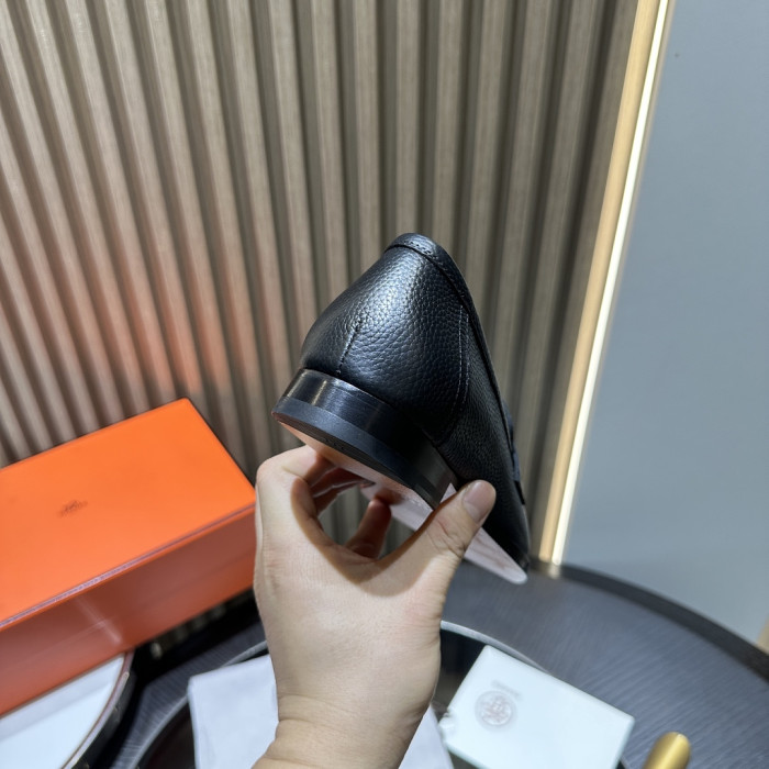 HER SHOES HM-27