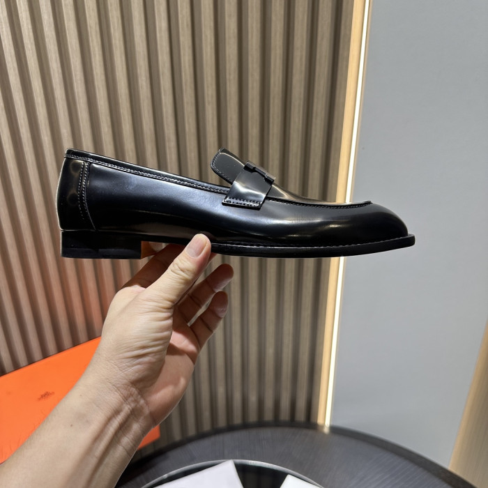 HER SHOES HM-28