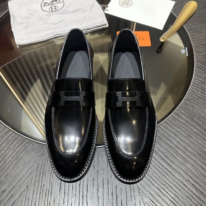 HER SHOES HM-28