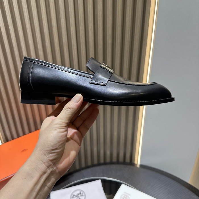 HER SHOES HM-29