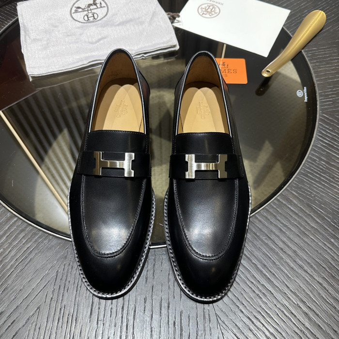 HER SHOES HM-29