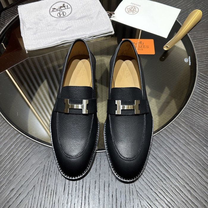 HER SHOES HM-30