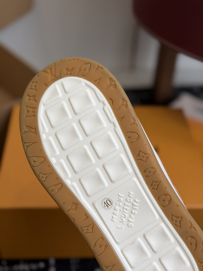 LOVT SNEAKER LV-641