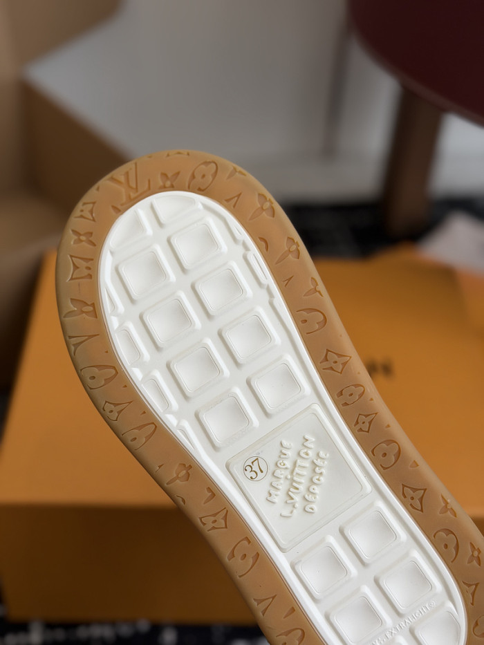 LOVT SNEAKER LV-645