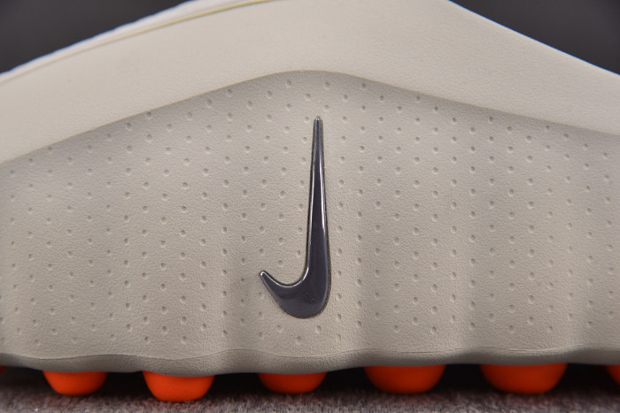 Nike Mind 001 
