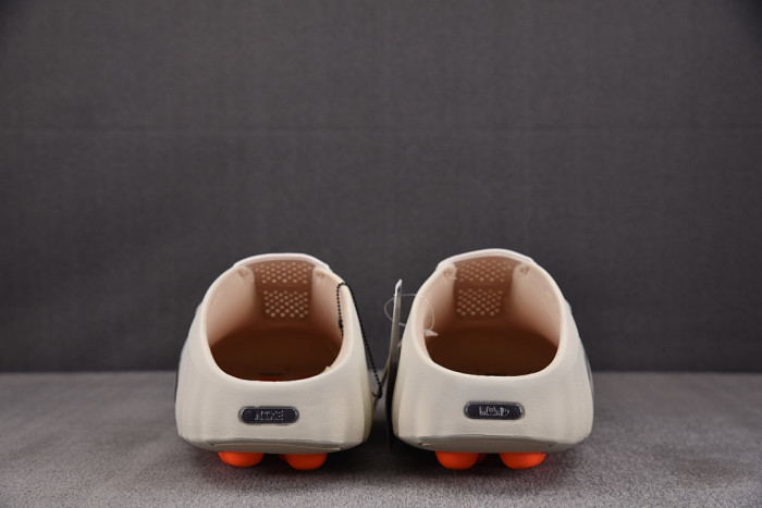 Nike Mind 001 