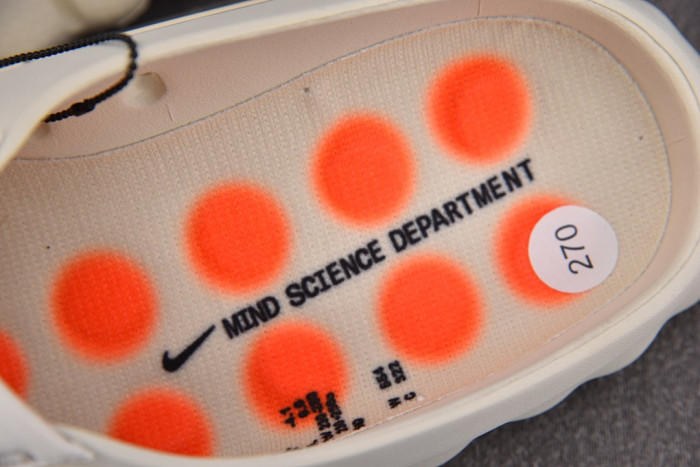 Nike Mind 001 