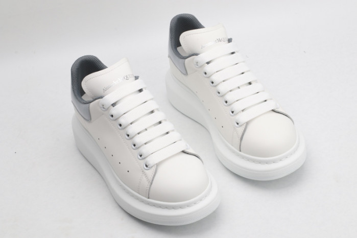 alex mcqu sneakers