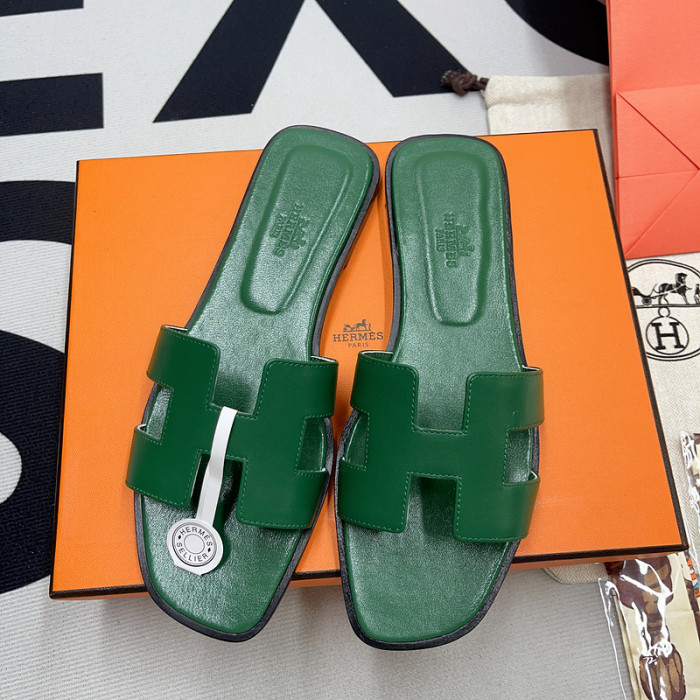 her slides 2306093