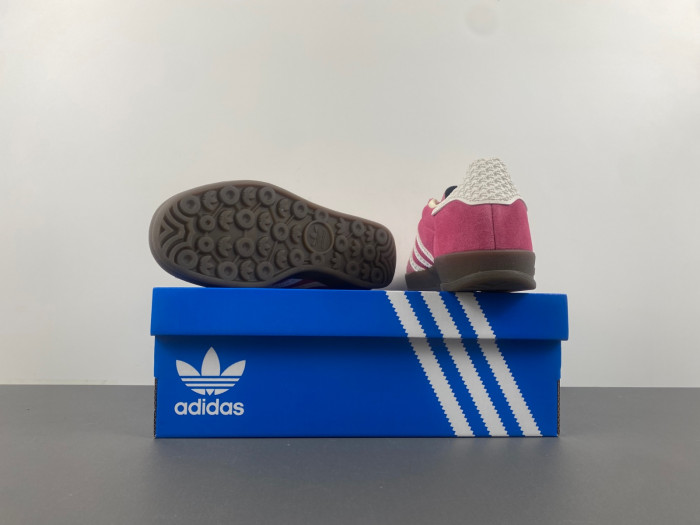 ad low-top sneaker gazelle indoor if1809