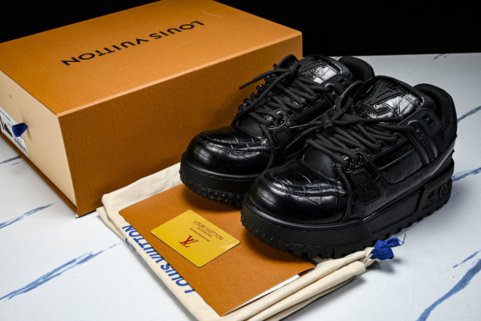 LOVT SNEAKER lv-695