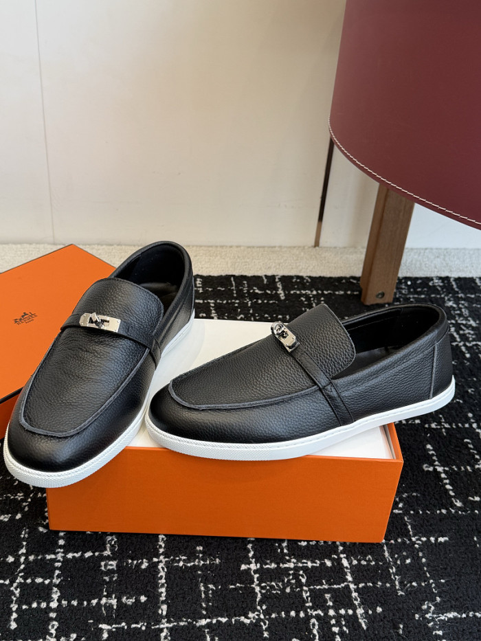 HER SHOES HM-52