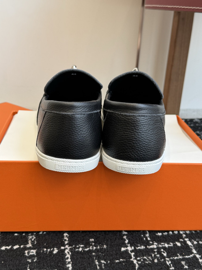 HER SHOES HM-52