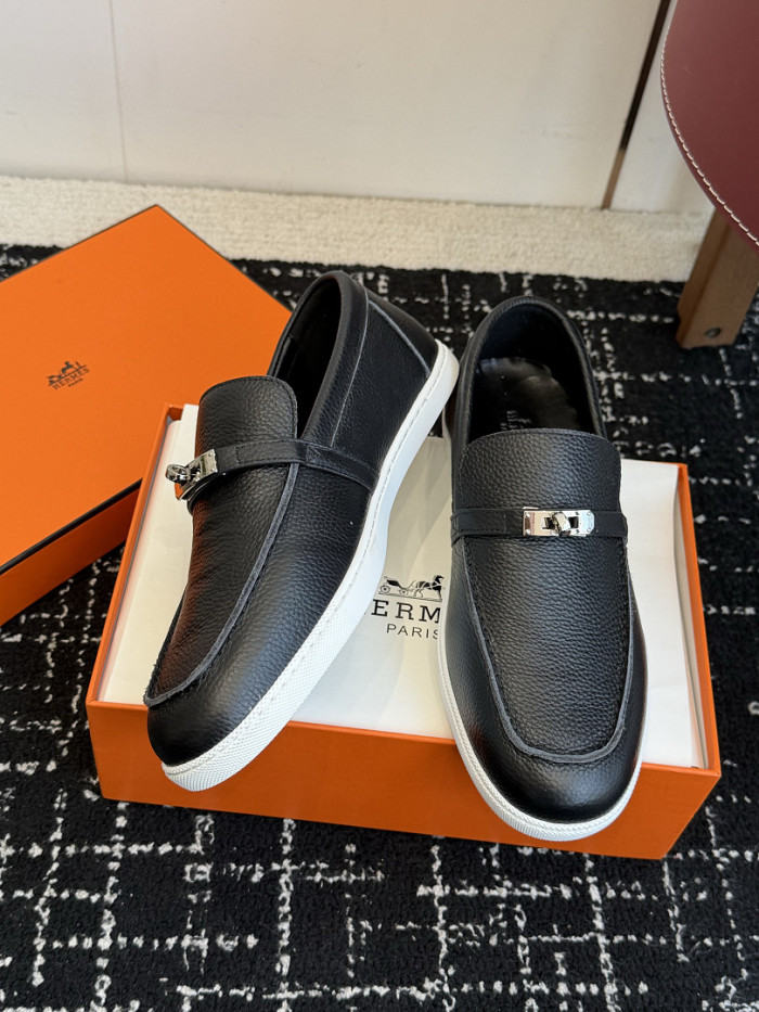 HER SHOES HM-52