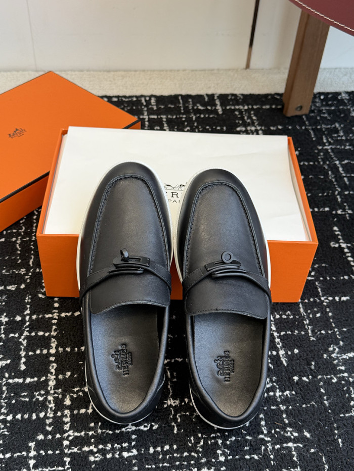 HER SHOES HM-53