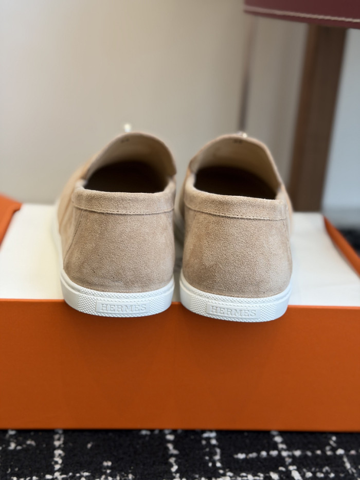 HER SHOES HM-54