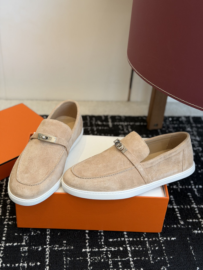 HER SHOES HM-54