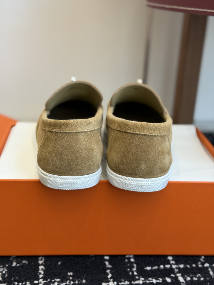 HER SHOES HM-55