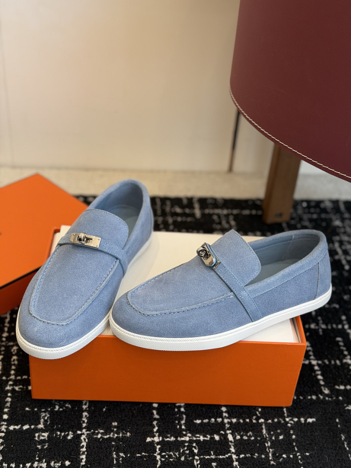 HER SHOES HM-56