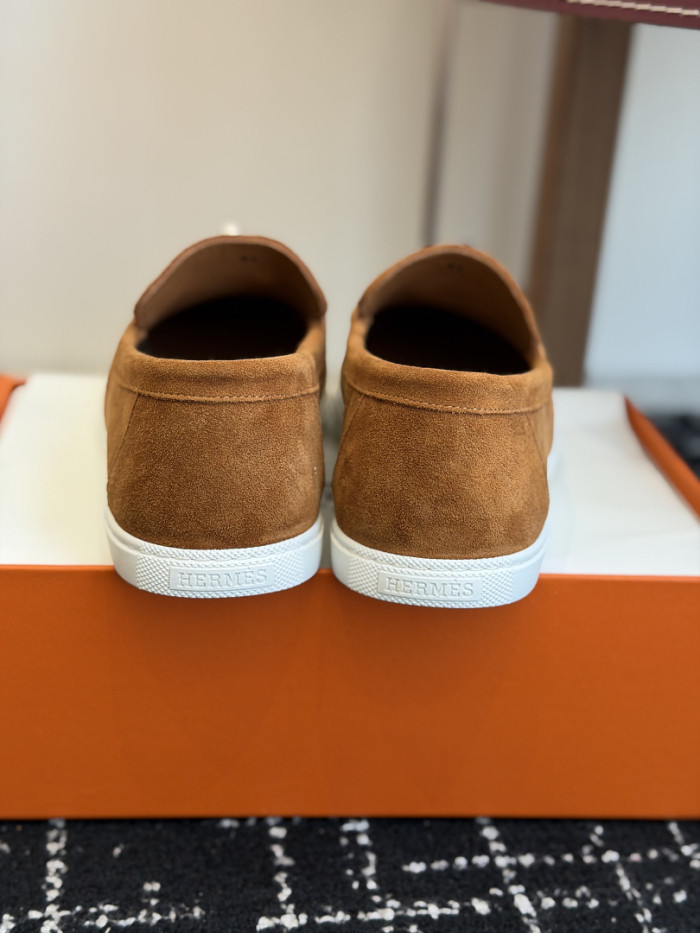 HER SHOES HM-57