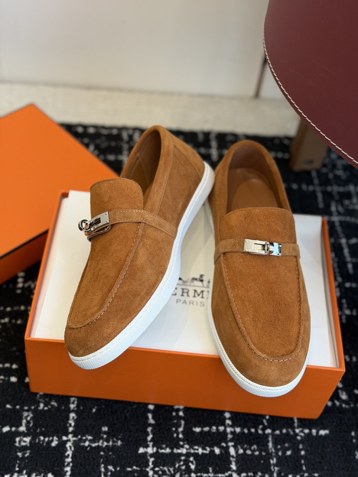 HER SHOES HM-57
