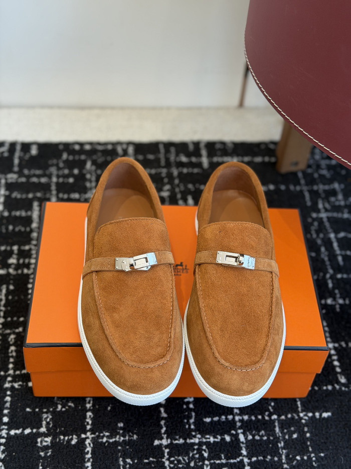HER SHOES HM-57