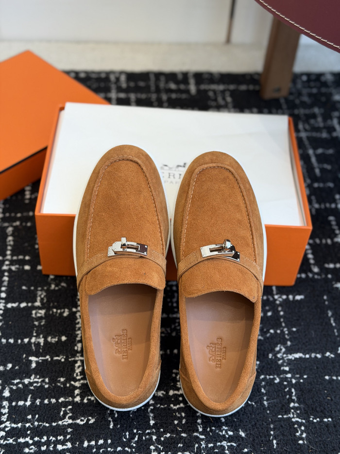 HER SHOES HM-57