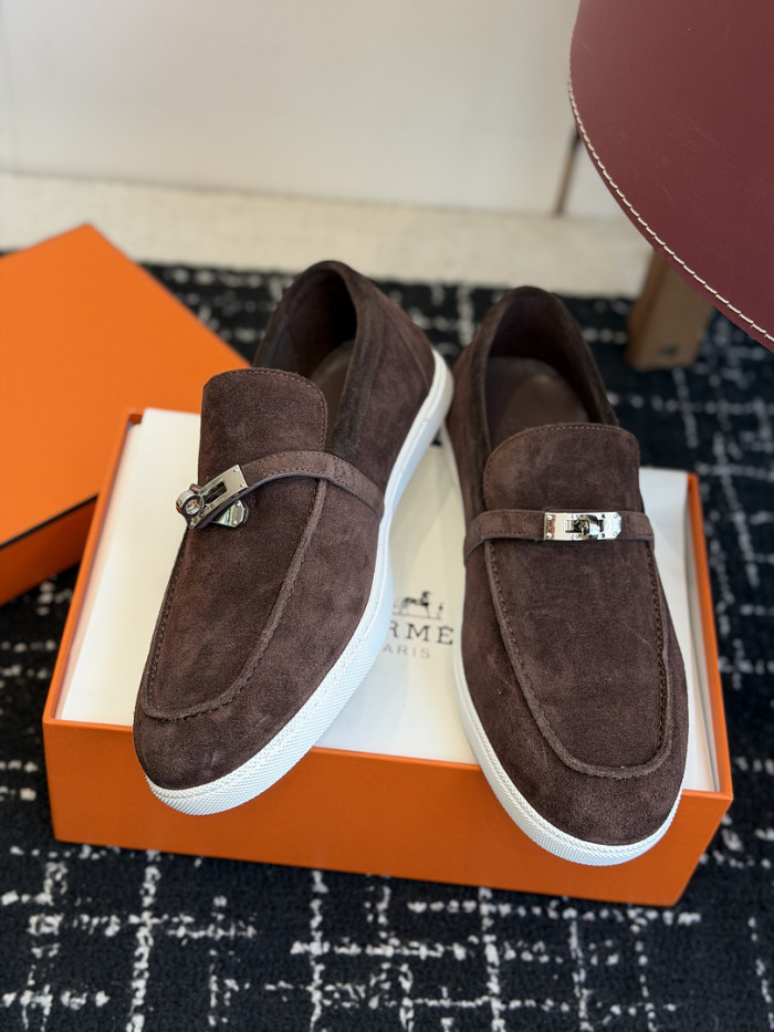 HER SHOES HM-58