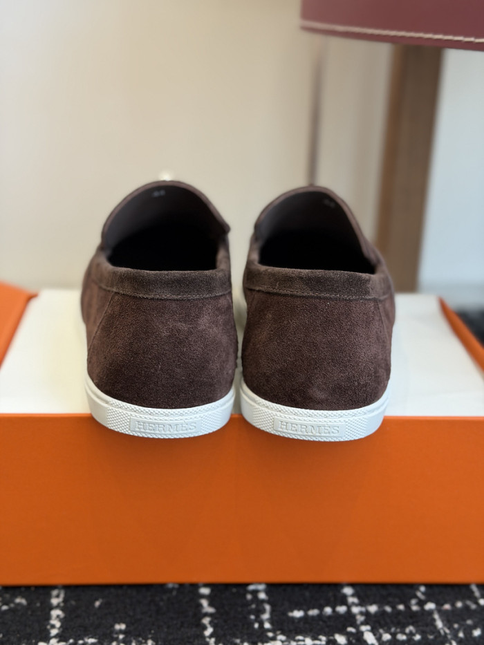 HER SHOES HM-58