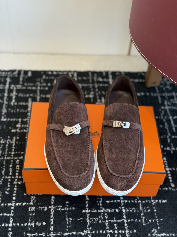 HER SHOES HM-58