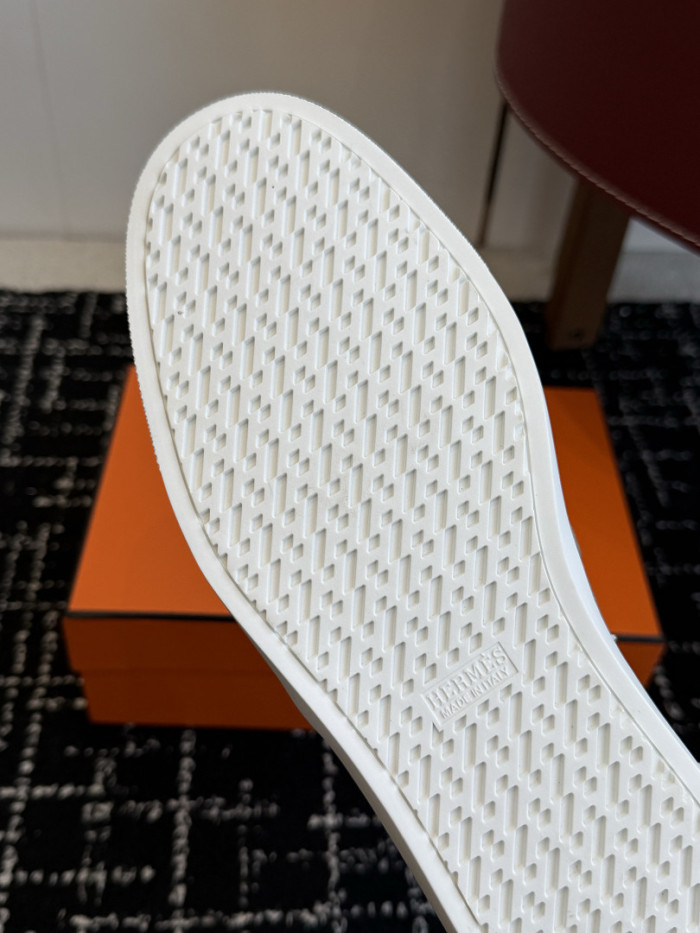 HER SHOES HM-60