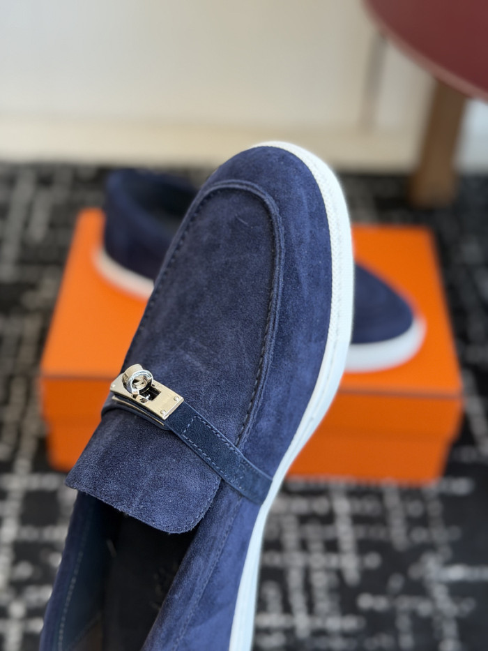 HER SHOES HM-62