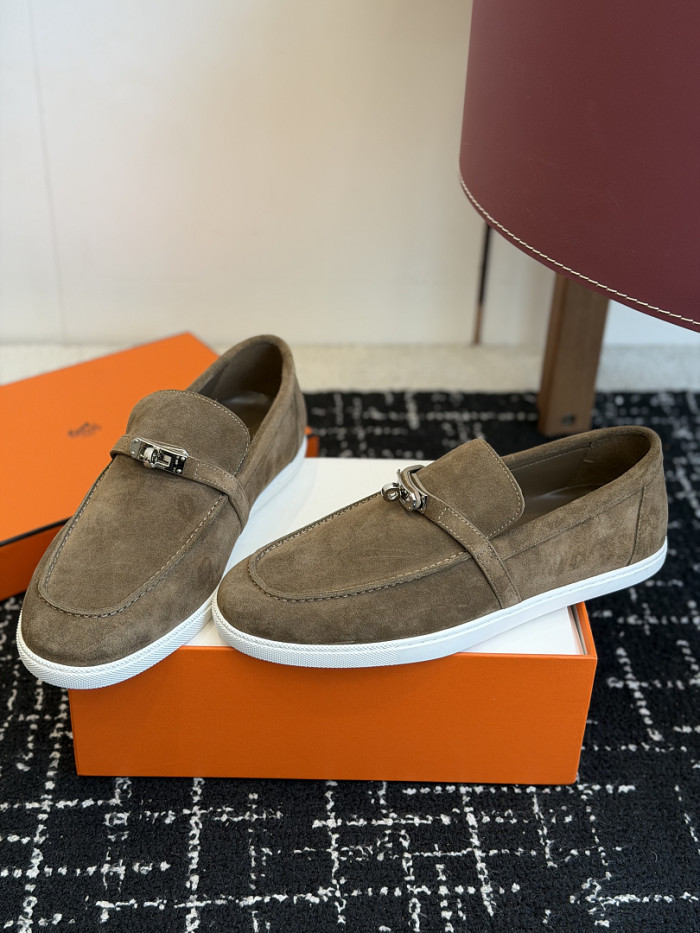 HER SHOES HM-63