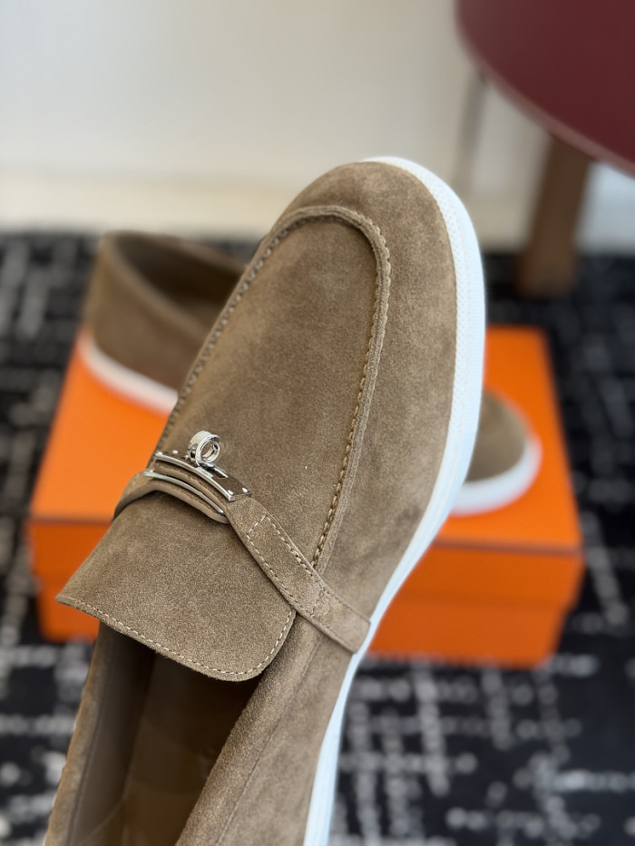HER SHOES HM-63