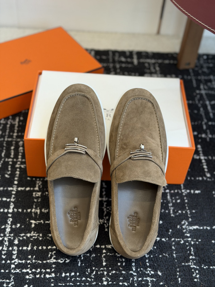 HER SHOES HM-63
