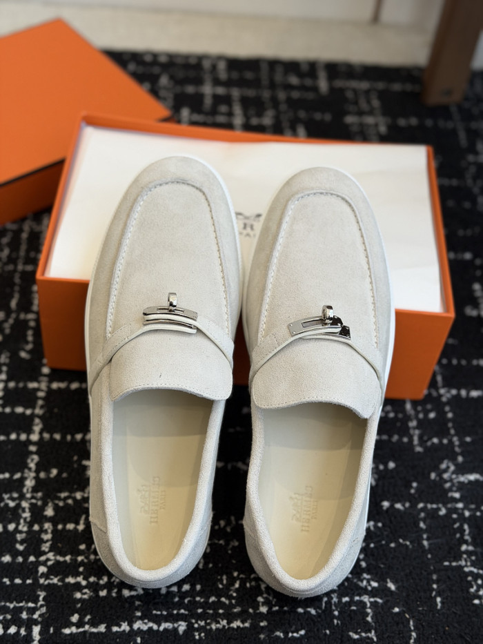 HER SHOES HM-65