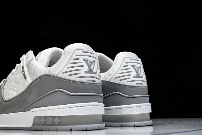 LOVT SNEAKER lv-697
