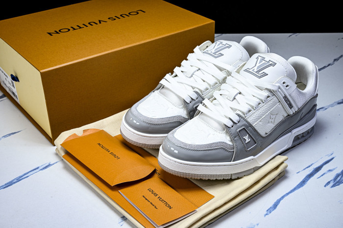 LOVT SNEAKER lv-697