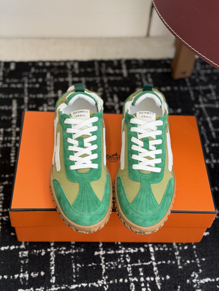 HER SHOES HM-44