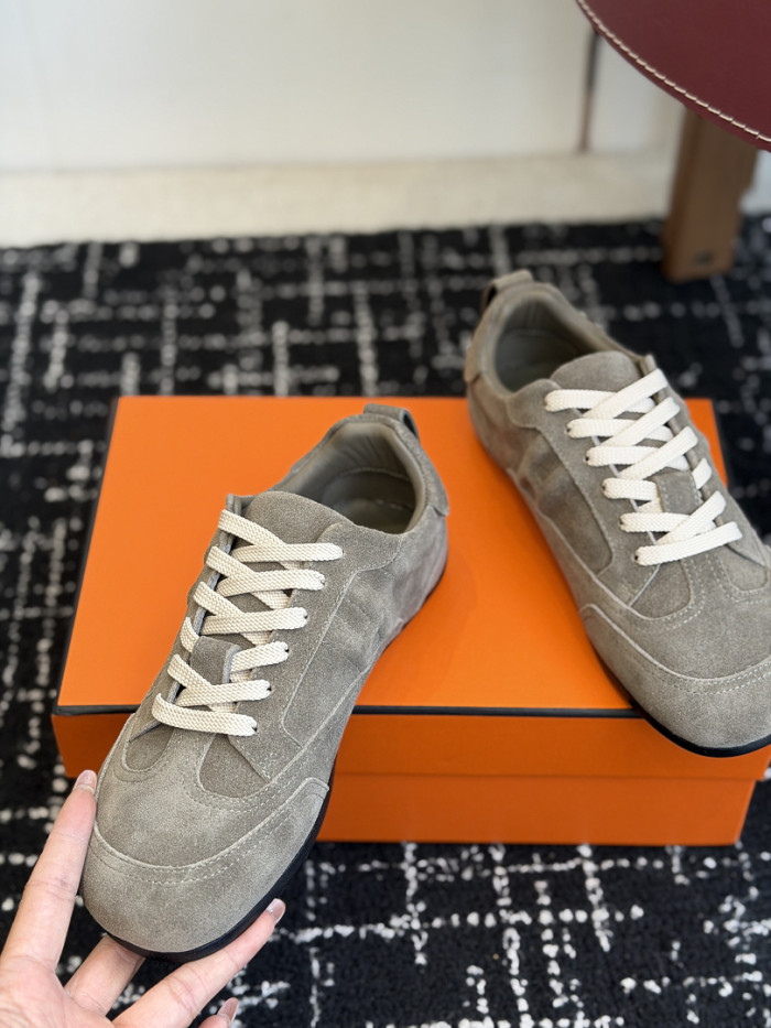 HER SHOES HM-48