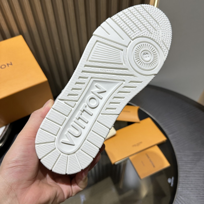 LOVT SNEAKER lv-681
